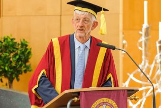 Australie : un orateur catholique tient un discours pro-vie et pro-famille lors de la remise de son diplôme