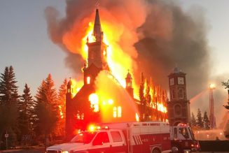 Epidémie d’incendies d’églises au Canada : le gouvernement ne semble pas s’en préoccuper