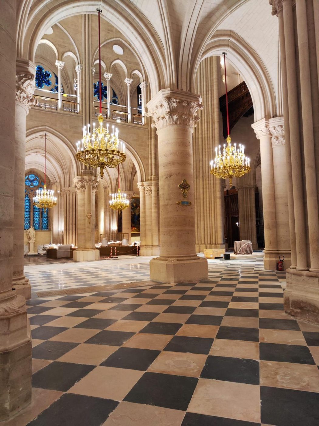 Notre-Dame : nouveau cénacle de tensions entre la grâce du passé et l’orgueil de la modernité ?