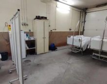 Des patients dans des lits-garages à l’hôpital de Langres