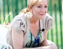 J.K. Rowling révèle les attaques qu’elle a subies pour avoir osé critiquer l’idéologie de genre