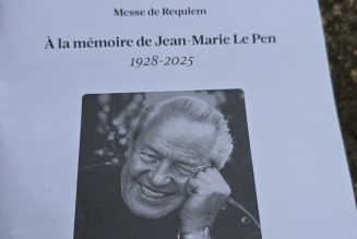 “Regarde, tu as réussi. Ton armée des sans-voix et des sans-grade s’est levée sur ton mot d’ordre : soyez fiers d’être français !”