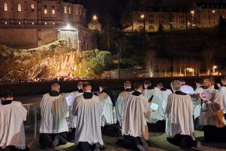 La Fraternité Saint-Pierre a renouvelé sa consécration à Lourdes