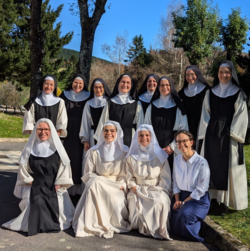 Plongez dans la richesse de la vocation de la femme, avec les méditations des soeurs de Notre-Dame des Neiges