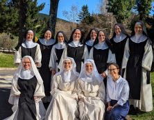 Plongez dans la richesse de la vocation de la femme, avec les méditations des soeurs de Notre-Dame des Neiges