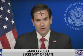 Le Secrétaire d’État Marco Rubio donne un entretien après la messe des cendres