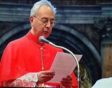 Pendant une semaine de deuil, les cardinaux préparent le Conclave