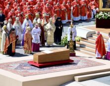 Le pape est mort, vive l’Eglise !