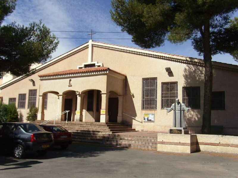 Une église profanée à Saint-Aygulf (Var)