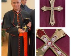 La croix pectorale de Léon XIV