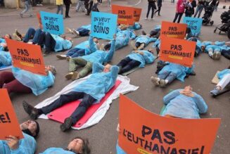 Happenings dans une cinquantaine de villes pour réclamer des soins et refuser l’euthanasie