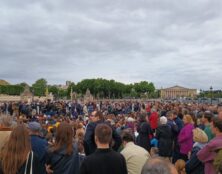 Les Veilleurs rassemblés place de la Concorde contre l’euthanasie