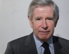 Athée, Alain Minc s’oppose à la proposition de loi sur l’euthanasie