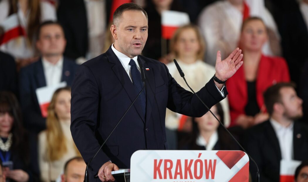 Pologne : le candidat de droite accepte de parler avec la strèmedroâte