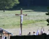 Haute-Loire : Mgr Baumgarten bénit un nouveau calvaire