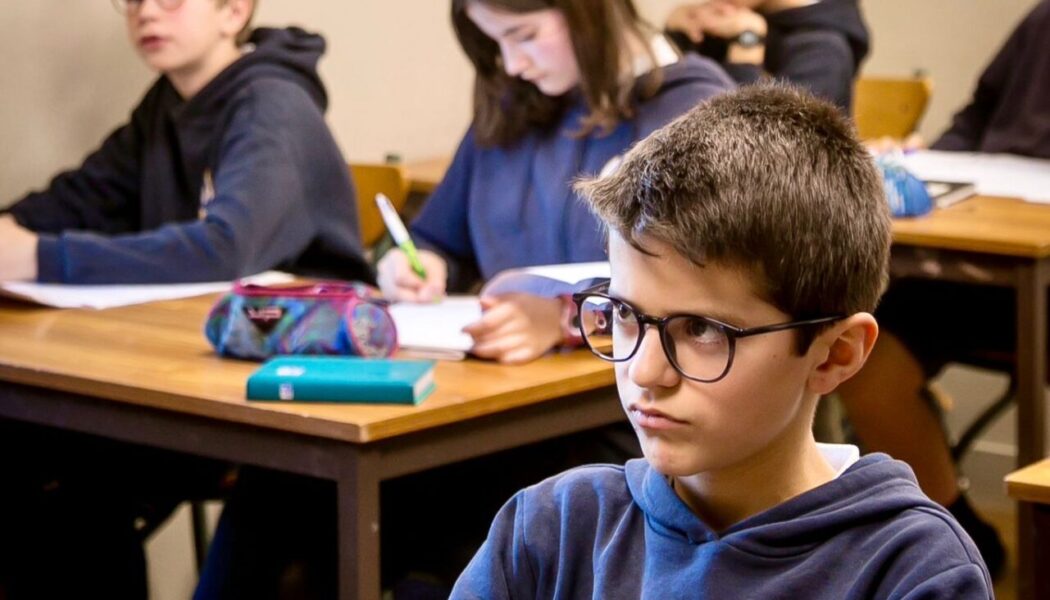 Professeurs de collège hors contrat catholique