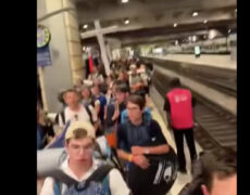 Un pèlerin de Chartres verbalisé pour avoir chanté dans la gare Montparnasse