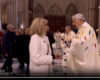 Communion donnée à Brigitte Macron : l’abbé Pagès écrit au Dicastère pour le Culte divin et la Discipline des sacrements
