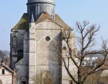 La  collégiale Saint-Quiriace de Provins profanée par une “fête médiévale”