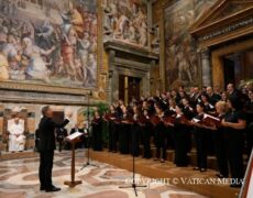 La tradition polyphonique romaine, un point de référence vers lequel se tourner pour la composition sacrée et liturgique