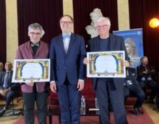 Le vice-président du Sénat reçoit un prix maçonnique