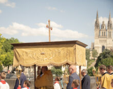 La 11ème édition du renouveau du Grand Sacre d’Angers : un succès brûlant !