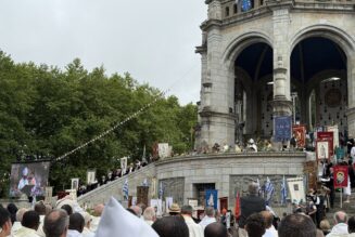 “Ne profanez pas la France avec vos lois qui saccagent tout, qui détruisent la vie”