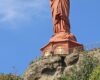 La statue de Notre-Dame de France et la statue de la Liberté à New York