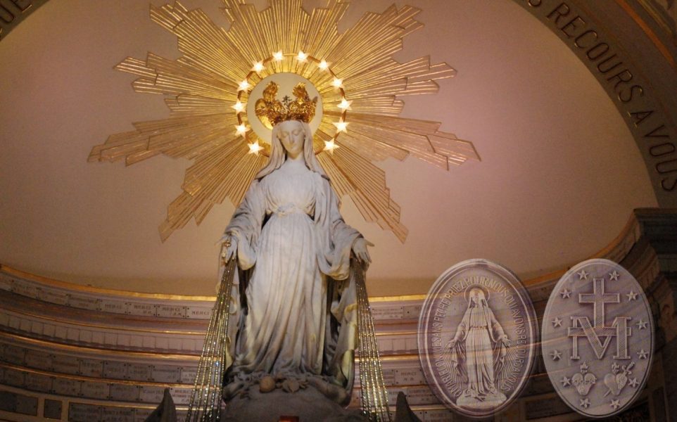 Des règles liturgiques lunaires à la chapelle Notre-Dame de la Médaille Miraculeuse