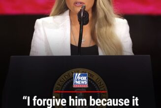 Discours d’Erika Kirk, veuve de Charlie Kirk : “je pardonne” au tueur
