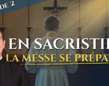 En sacristie… La messe se prépare