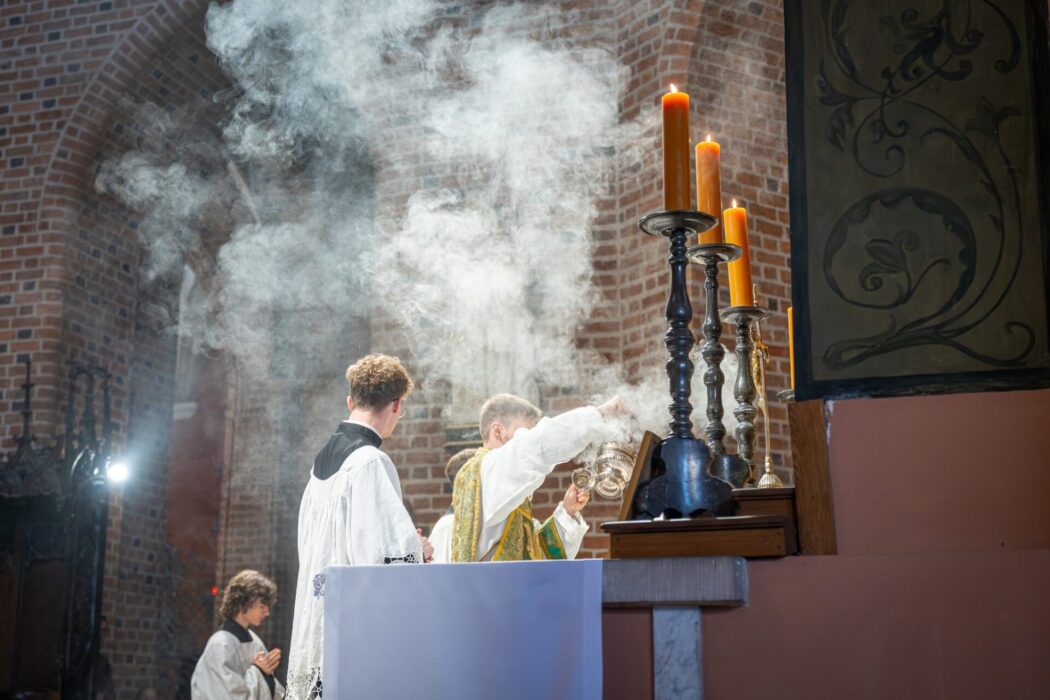 Une messe traditionnelle pour la fidélité à l’héritage royal de la Pologne