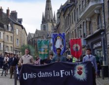 Procession de réparation à Guingamp des actes anticatholiques