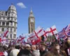 Afficher le drapeau exacerbe les tensions…