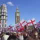 Afficher le drapeau exacerbe les tensions…
