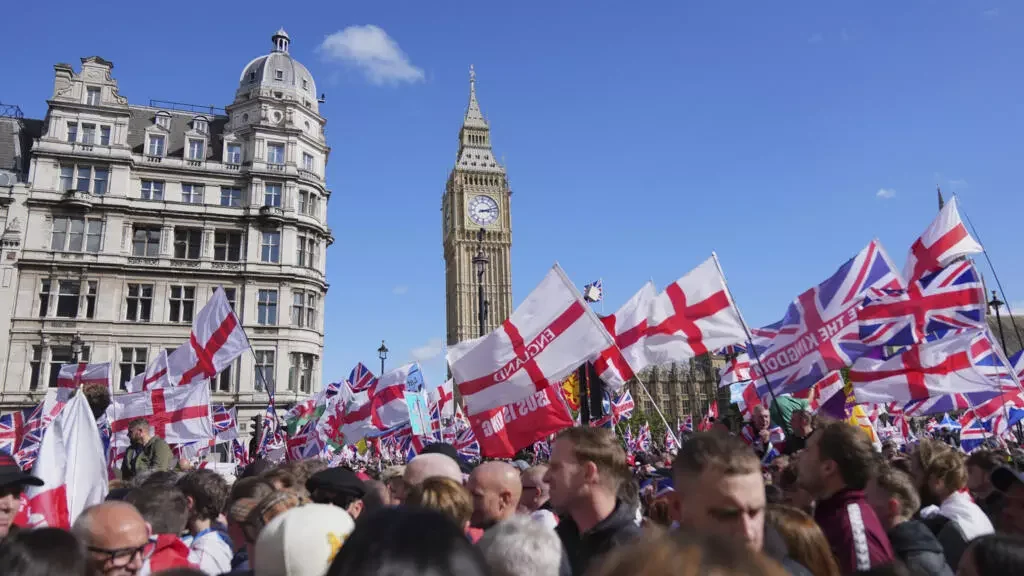 Afficher le drapeau exacerbe les tensions…