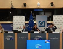 Soutenir la maternité – Extrait de la conférence au Parlement européen