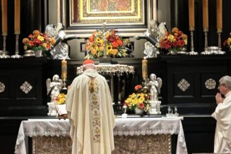 Mark Houck, militant pro-vie visé par une perquisition du FBI, remercie le cardinal Müller pour son soutien