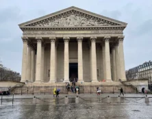 Un sacristain agressé devant l’église de La Madeleine à Paris