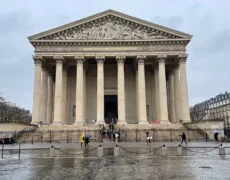 Un sacristain agressé devant l’église de La Madeleine à Paris