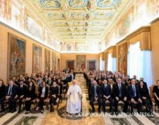 Le pape reçoit le groupe ECR du Parlement européen : “l’identité européenne ne peut être comprise et promue qu’en référence à ses racines judéo-chrétiennes”