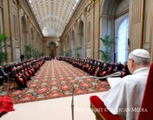 La tentation entre deux extrêmes : tout uniformiser ou exacerber les diversités