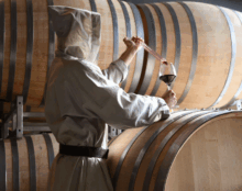 “Via Caritatis” : les moines du Barroux mettent la charité en bouteille