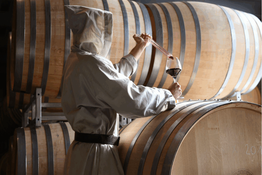 “Via Caritatis” : les moines du Barroux mettent la charité en bouteille