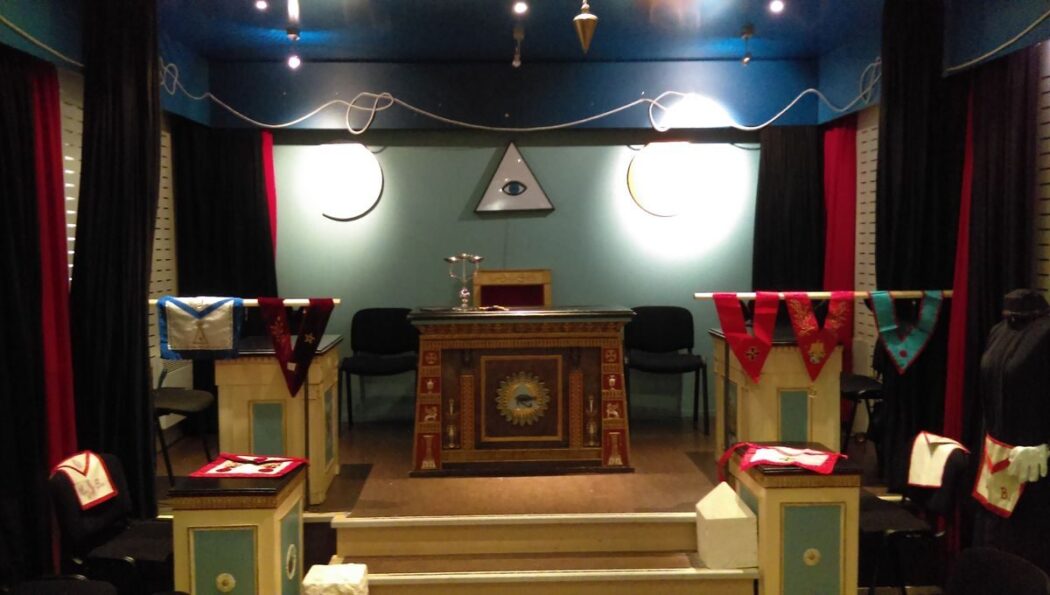 Entrisme au sein du Grand-Orient : la méthode maçonnique appliquée contre elle-même…