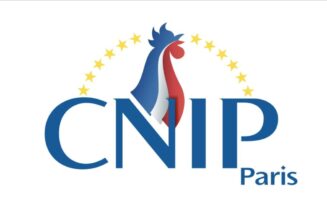 La FNSEA déverse des pommes de terre devant l’Assemblée nationale : est-ce bien sérieux ?