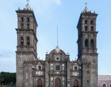 Tentative d’incendie criminel contre la cathédrale de Puebla au Mexique