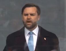 “La barbarie se caractérise par le fait que nous traitons les bébés comme des nuisances à éliminer plutôt que comme des bénédictions à chérir”