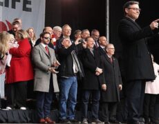 « Le gouvernement américain ne devrait subventionner aucune industrie qui tire profit de l’élimination de vies humaines ».