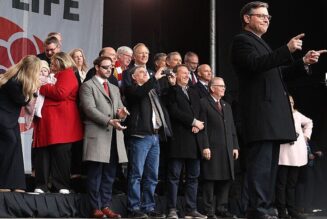 « Le gouvernement américain ne devrait subventionner aucune industrie qui tire profit de l’élimination de vies humaines ».